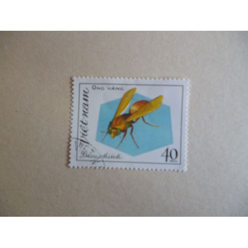 Timbre "Vietnam :Insecte Corps Marron".