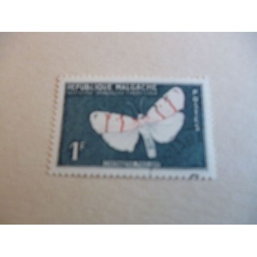 Timbre "Madagascar :Chionaema Pauliani".