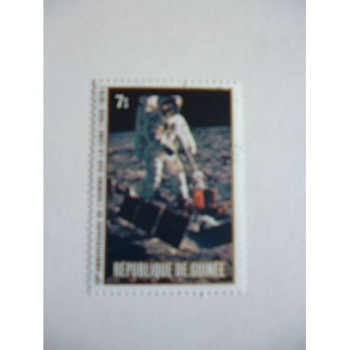 Timbre "Guinée:10ème Anniversaire De L'homme Sur La Lune :1969-1979."