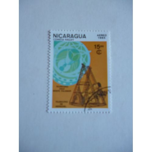 Timbre "Nicaragua :1985:Comete De Halley:Télescope De Herschel".