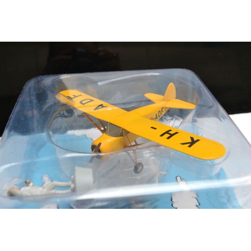 En Avion Tintin ,Collection Hachette Moulinsart Hergé N°13 L'avion  De Reconaissance  De Coke En Sto