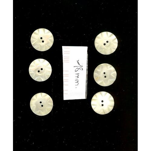 6boutons De Nacre Faconnée Anciens Diamètre 18mm-2 Trous