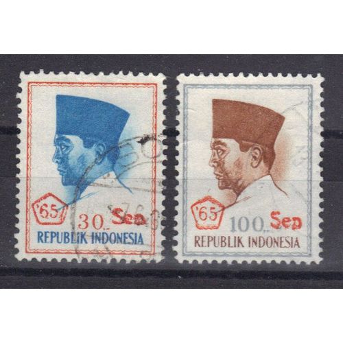 Indonesie 1965 : Président Sukarno - Série De 2 Timbres Oblitérés Surchargés