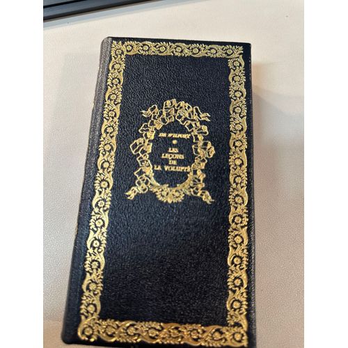 Les Petits Matres Galants : Les Leons De La Volupt, Illustr De 36 Compositions Originales En Couleurs De Grau-Sala, Par Le Chevalier De Wilfort + L'araigne Ou La Boite De Diamant Par ...   de Wilfort 
