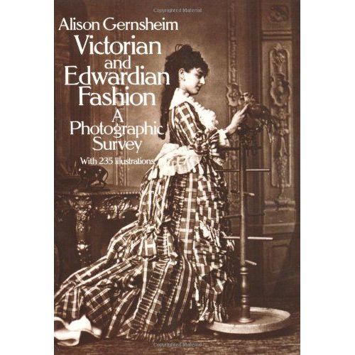 Victorian And Edwardian Fashion    Format Broch 