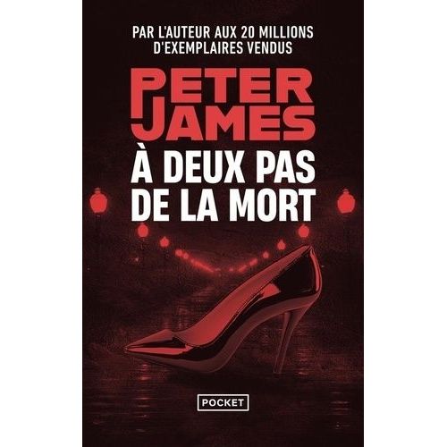 A Deux Pas De La Mort    Format Poche 