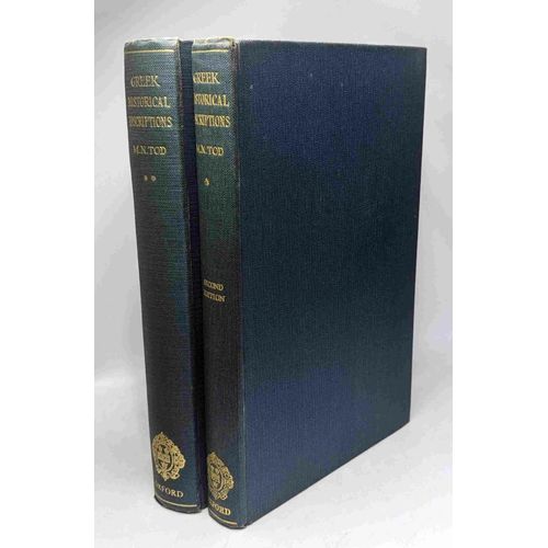 A Selection Of Greek Historical Inscriptions Vol. 1/ To The End Of The Fifth Century B.C. (Second Edition 1951) + Vol.2/ From 403 To 323 B.C. (First Edition 1948)   de Marcus N. Tod 