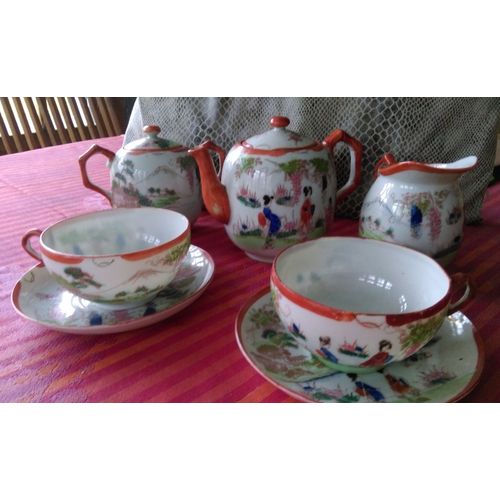Ancien Service à thé en Porcelaine fine du Japon Décor Geisha et Paysage Signé au dos Rakuten Ancien Service à thé en Porcelaine fine du Japon Décor Geisha et Paysage Signé au dos Rakuten