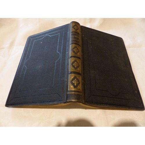 Aventures De Robinson Crusoe   de Daniel Defoe  Format Beau livre 