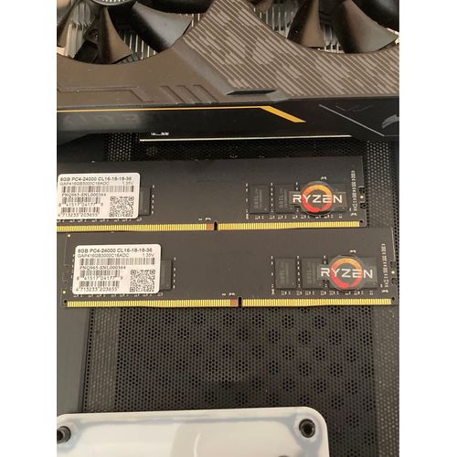 Barrette RAM DDR4 16go (x2 8)