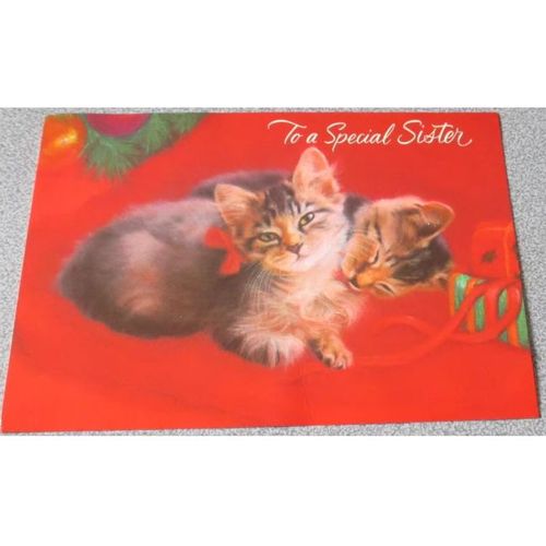 Belle Image Cartonne Avec Deux Chatons Tigrs Soyeux Sur Un Fond Rouge Festif - Mention Anglaise To A Special Sister -23x16cm -  Encadrer Ou Pour Collection De Chats Ou Plaisir De L'image