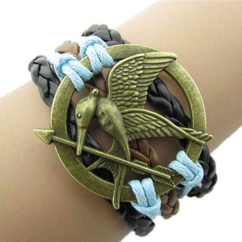 Black Sugar. Bracelet Tress En Cuir Solide Hunger Games. Attache Par Mousqueton Avec Chainette D'extension. Longueur Du Bracelet : 16cm + 5 Cm De Chainette. Expdition Rapide Depuis Paris.
