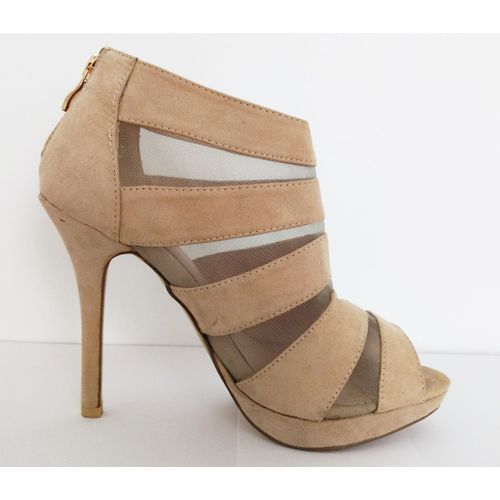 Boots Bottines Bottillons Beige Ajour Et Ouvert Devant  Talons Aiguilles. Compenss. Shoes. Nubuck. Pointure 38