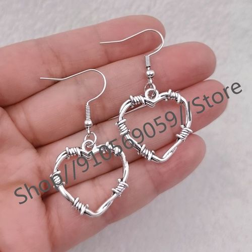 Boucles D'oreilles En Forme De CUr Pour Femmes, En Fil De Fer Barbel, Style Gothique, Couleur Argent, Piercing En Forme De CUr Creux,  La Mode