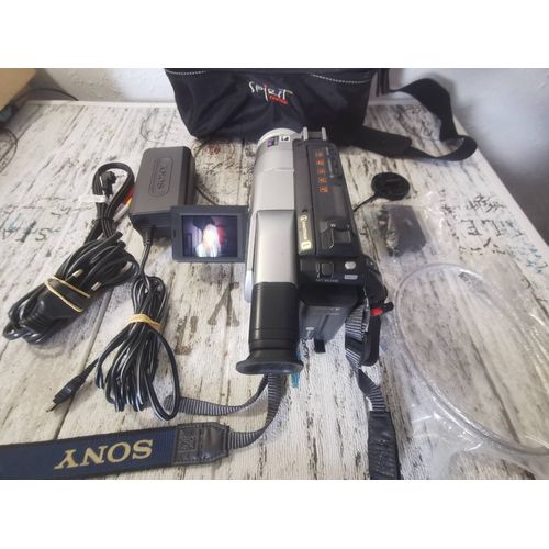 Camescope Caméra hi8, vidéo 8 et digital 8 Sony Handycam DCRTRV110E