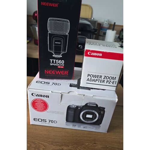 Canon EOS 70D reflex 20.2 mpix + Objectif EF-S 18- 135 mm + Objectif grand angle et Flash NEEWER TT560