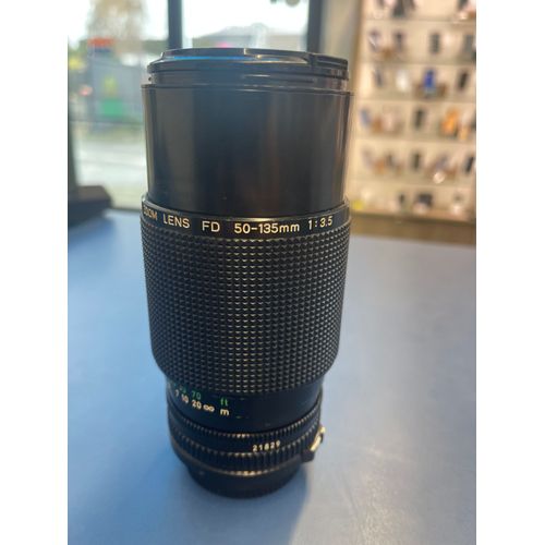canon zoom lens FD 50-135mm