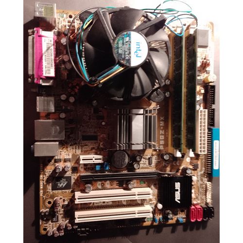 Carte Mere ASUS P5GZ-MX avec processeur Intel 945GZ Barette memoires 4 Gb ddr2 2x2 Gb