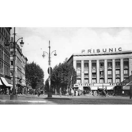 Carte Postale Ancienne - Noir Et Blanc - Dentelee - N 2 Lyon - Place Du Pont - Et Cours De La Liberte- Editions Du Globe - Paris