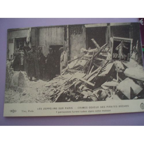 Carte Postale Les Zeppelins Sur Paris Noir & Blanc