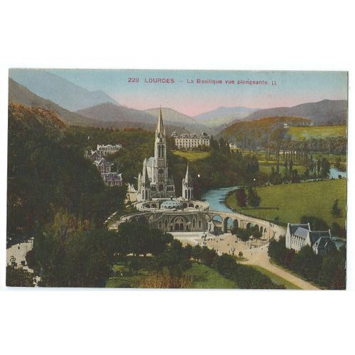 Carte Postale Lourdes (Hautes Pyrnes 65100) La Basilique Vue Plongeante En Couleur crite Avec 2 Timbres Semeuse. Oblitre Le 17 Juin 1929 dition Levy Et Neurdein