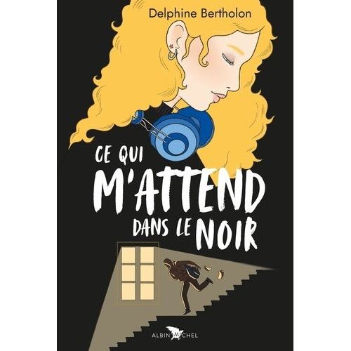 Ce Qui M'attend Dans Le Noir    Format Non Precis 
