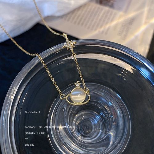 Collier En Acier Au Titane Design De Niche Pour Femmes Sens Ins Style Chane De Chandail Coren All-Match Perle Pendentif Bijoux-X558 Or