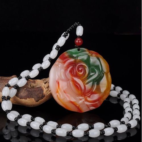 Collier Pendentif Rose Jade Color Chinois, Bijoux  La Mode Sculpt  La Main, Relaxation Gurison Hommes Femmes, Cadeaux Porte-Bonheur Amulette