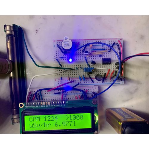 Compteur Geiger Muller Arduino 328p + cran Sur Breadboard !