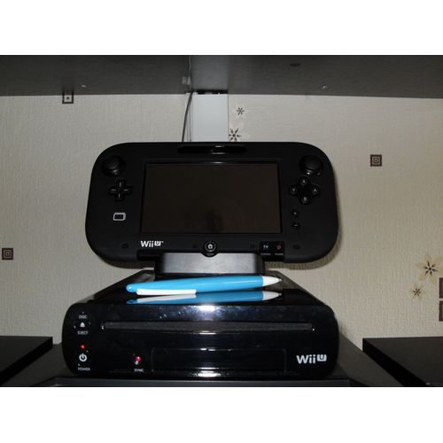 Console Nintendo Wii U 32 Go +3 Jeux Batman Arkham City Armored Edition +Assassin's Creed 3+Sonic Et All Stars Racing Transformed  Coque De Protection Manette + 1 Protege Ecran Neuf + 1 Stylet Neuf