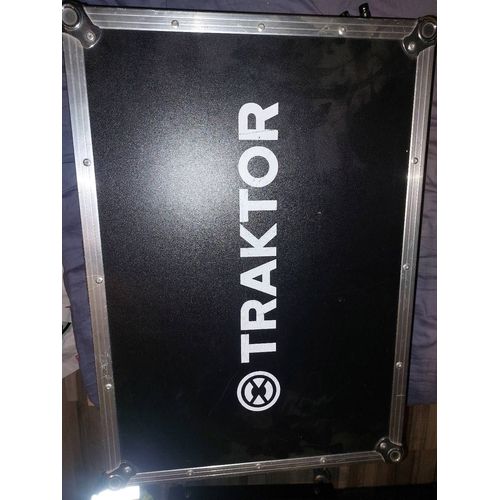 Contrleur native instruments tracktor s3 dans son flight case jamais enlever de son flight case 550?ngociable dans la limite du raisonnable
