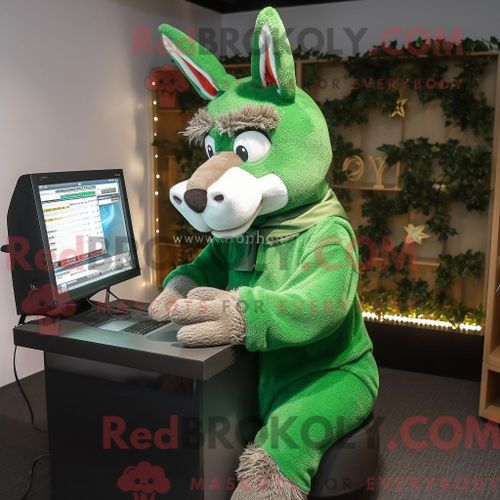 Costume Mascotte Redbrokoly D ne Vert Fort Habill D Un Sweat  Capuche Et De Lunettes De Lecture