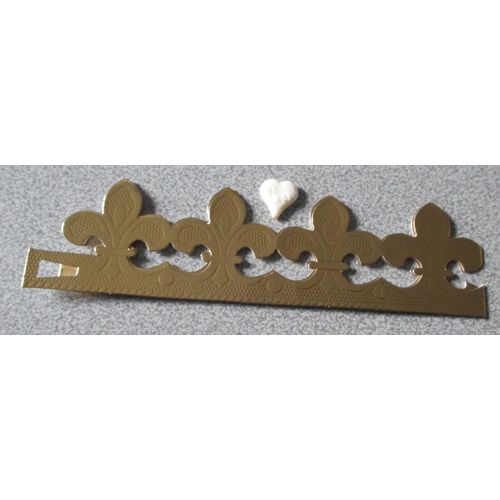 Couronne Des Rois En Carton - Fleurs De Lys Dores Classiques - Pliage Par 4 Fleurs - Vendue Avec Une Fve Plastique Blanche En Forme De Coeur Marqu Toi Moi