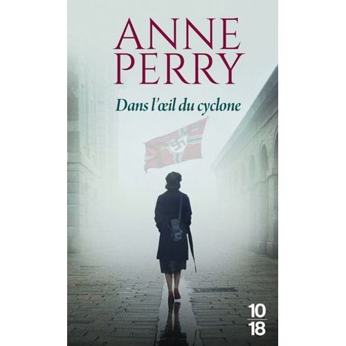 Dans L'oeil Du Cyclone  