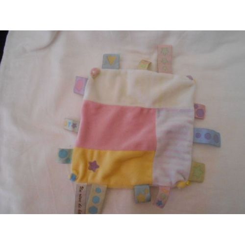 Doudou Plat Cmp Un Rve De Bb Eveil Et Tendresse tiquette Carr Raye Rose Balnc Jaune Etoile Mauve Parme Lilas Violet Rond Hexagone Triangle Bleu Vert
