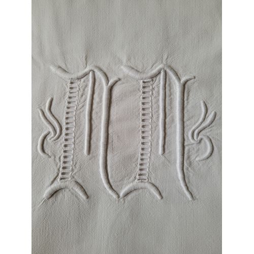 Drap Blanc Ancien En Coton, Avec Initiale "m" Brod Main