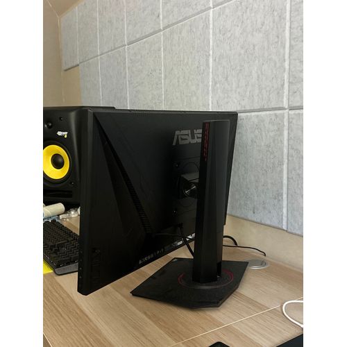 cran pc asus 27 pouces 165hz, non incurv 