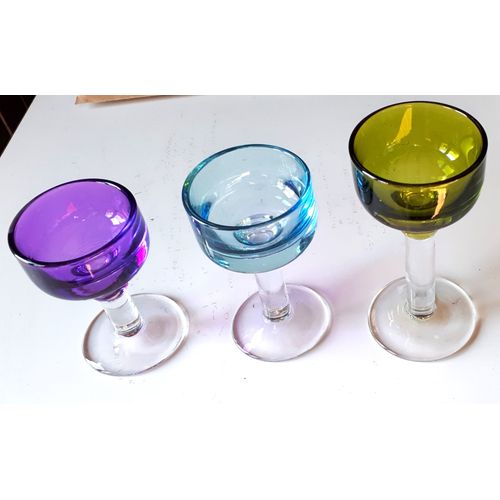 Ensemble De 3 Porte Bougies Partylite Forme Ballon Sur Pied Avec Coupelles Verre Colores Violet, Bleu Et Vert - Hauteurs 8cm, 9cm Et 11cm - Vendus Vides