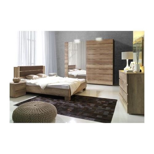 Ensemble Design Pour Chambre  Coucher Romi. Lit Avec Sommier 160x200 Cm, Deux Tables De Chevet Et Commode.