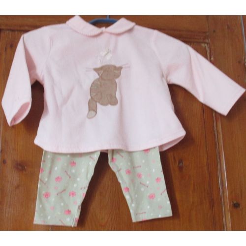 Ensemble Fillette 12/18mois-Mother Care Collection Rosebud-Haut Rose Pt Col Boutons Au Dos-Impression DUn Chat-Pantalon lastiqu Fond Vert Dcor Rosebud (Hauteur 40cm)-Ancien Et Un Peu Dfraichi