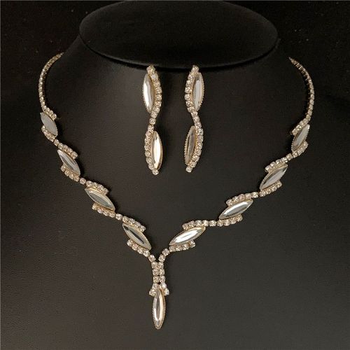 Ensembles De Bijoux De Mariage Cuir Chevelu Noir Pour Femmes, Collier Tour De Cou En Cristal Blanc, Boucles D'oreilles  Breloques, Ensembles De Bijoux Patients, Accessoires Pour Femmes, Vente En Gros