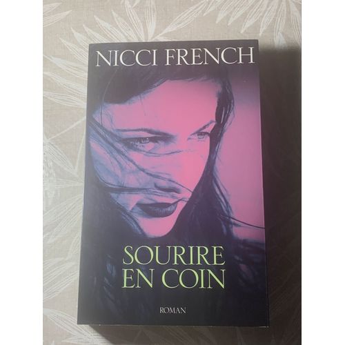 Sourire En Coin - Nicci French   