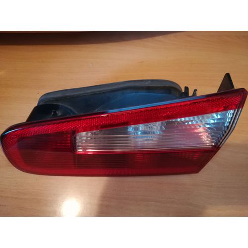 Feu Arrire Droit Sur Hayon Renault Laguna 2 Berline 8200002476