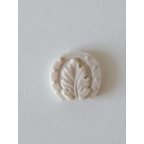 Fve Ancienne Plate Fer A Cheval Blanche Biscuit Mat