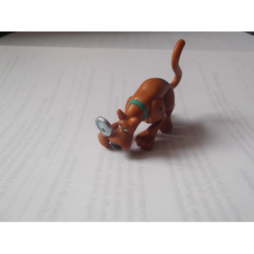 Figurine De Scoubidou Et Sa Loupe