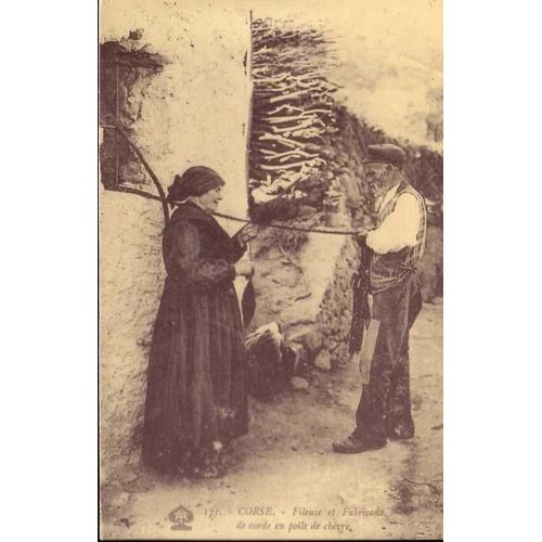 Fileuse Et Fabricant De Corde En Poils De Chevre - Reedition D'une Cpa - 1er Choix - Ref 022 111