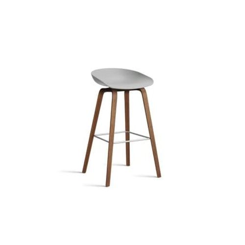 Hay - Tabouret De Bar About A Stool Aas 32 Noyer - Concrete Grey 2.0 - Repose-Pied Acier Inoxydable - Hauteur D'assise 75 Cm - Standardgleiter Kunststoff - Gris