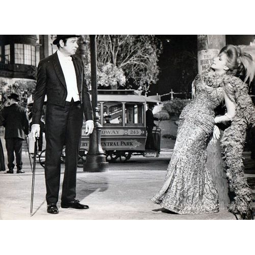 Hello, Dolly - Photo D'exploitation Cinmatographique Cartonne - Format 24x30 Cm - De Gene Kelly Avec Barbra Streisand, Walter Matthau, Michael Crawford, Louis Armstrong - 1969 #
