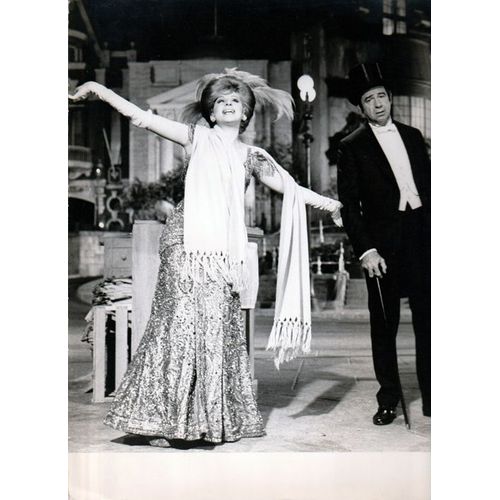 Hello, Dolly - Photo D'exploitation Cinmatographique Cartonne - Format 24x30 Cm - De Gene Kelly Avec Barbra Streisand, Walter Matthau, Michael Crawford, Louis Armstrong - 1969 #