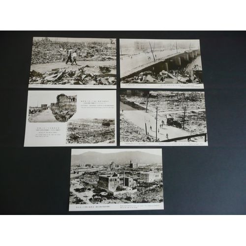 Hiroshima - Coffret De 12 Cartes Postales + 8 Photos (Format : Pocket) - d Non Crdit   de hiroshima  Format Carte Plan 